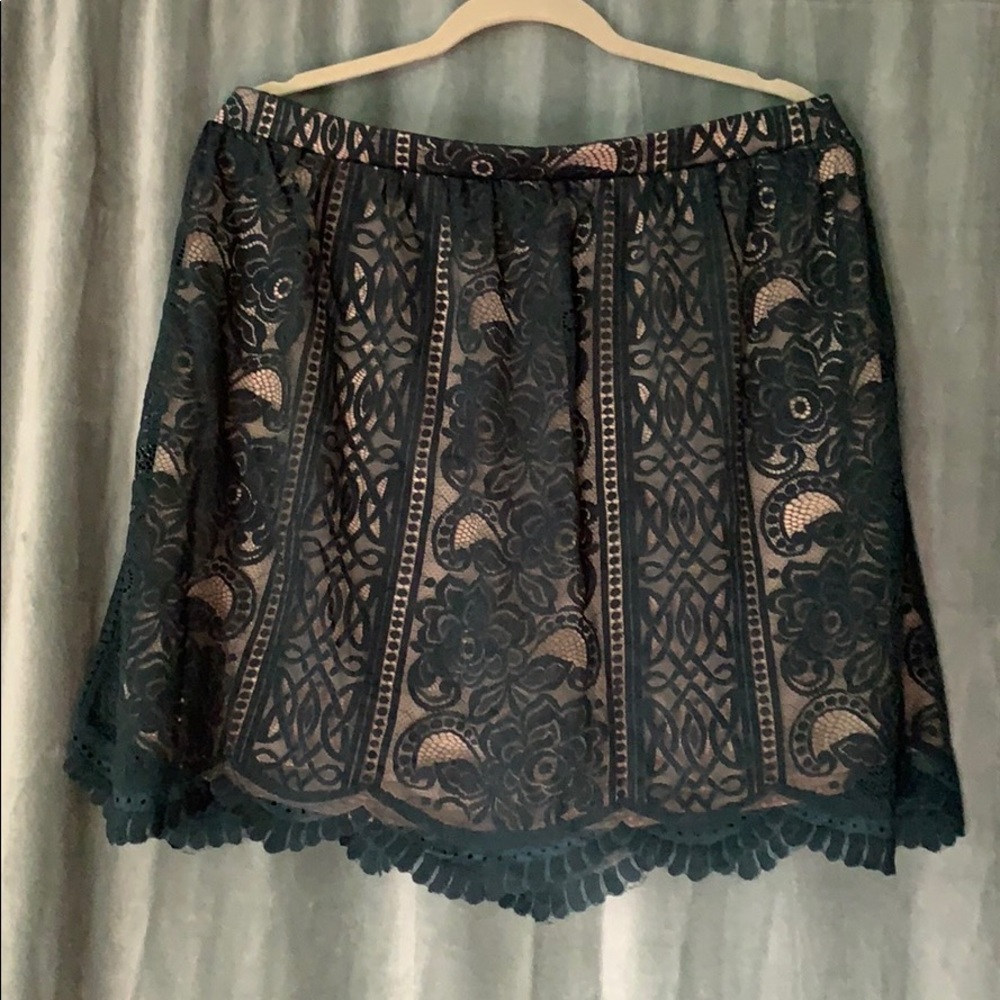 Xhilaration green and nude lace skirt